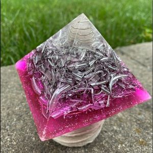 Orgonita ,Piramide ,EMF protector,gift.